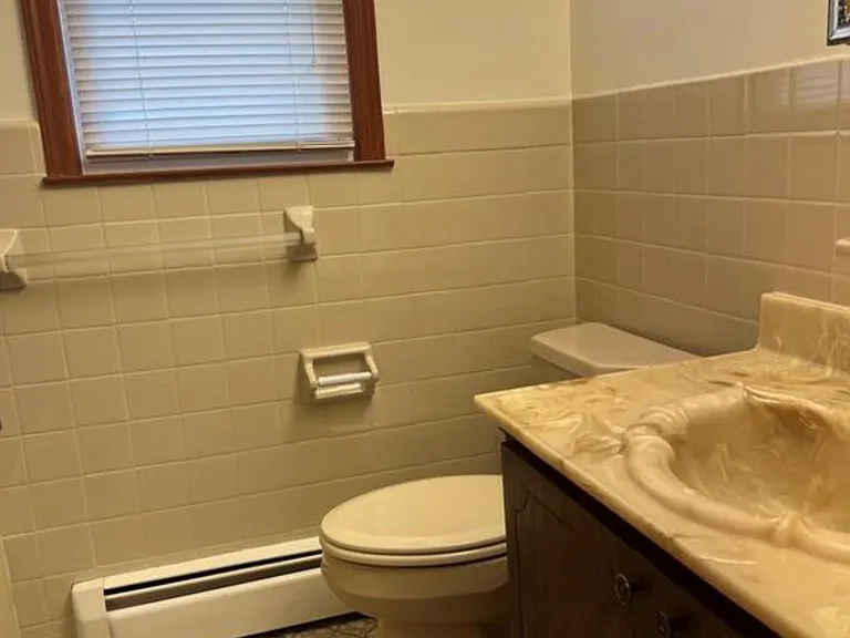 6 Daniel Ct #A — Photo 16