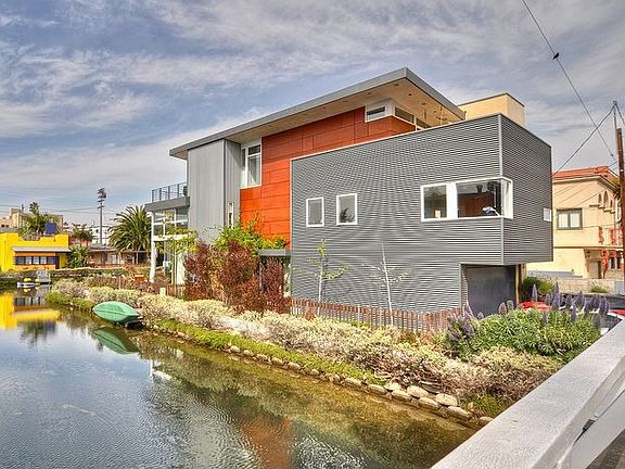 3rd image of 2420 Grand Canal