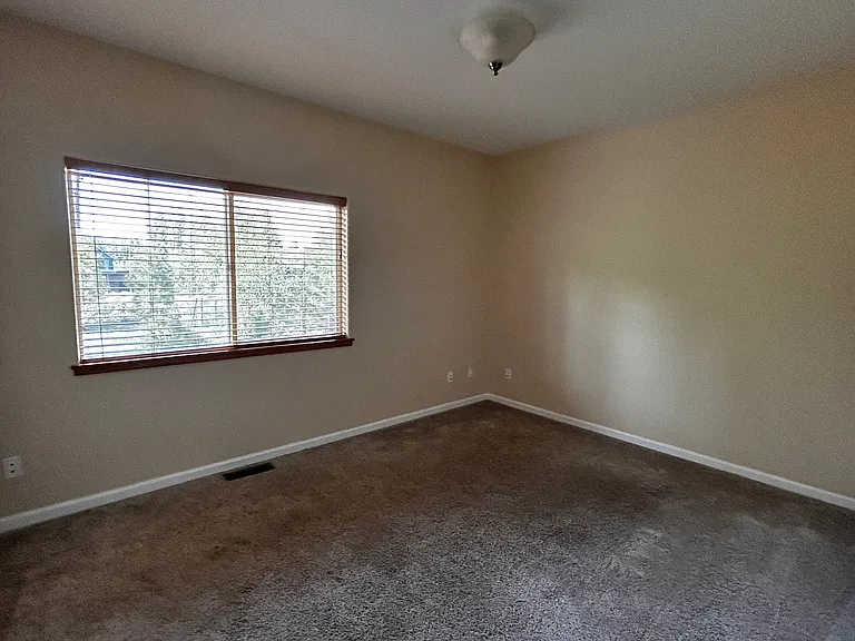 633 Zuni St — Photo 6