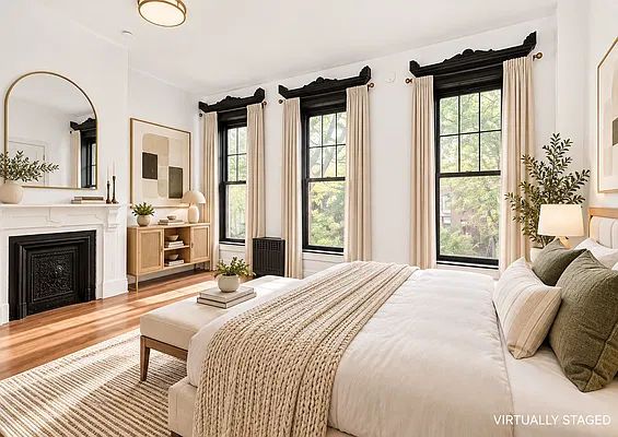 Bedroom, photo 1