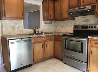 36 Manilla Ln, Hampton, VA 23669