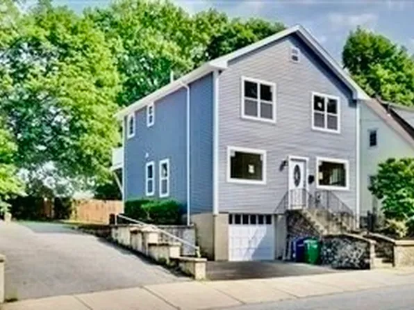 400 California St, Newton, MA 02460