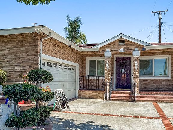 4th image of 16207 Inyo St