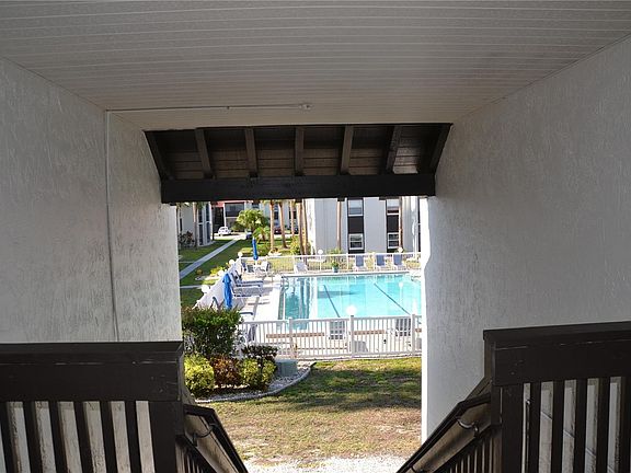 2nd image of 3269 Beneva Rd Unit 203