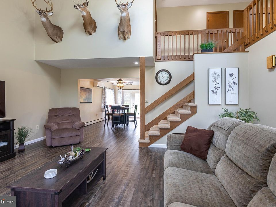 1474 Locke Mountain Rd, Hollidaysburg, PA 16648 | Zillow