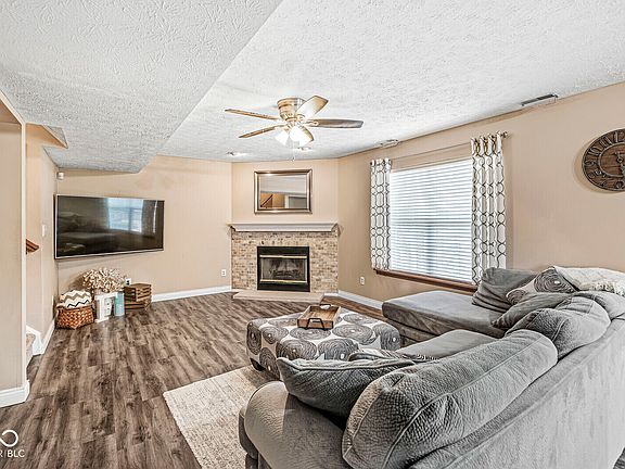 4th image of 17210 Buffalo Cir