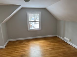 125 Elmfield St, West Hartford, CT 06110