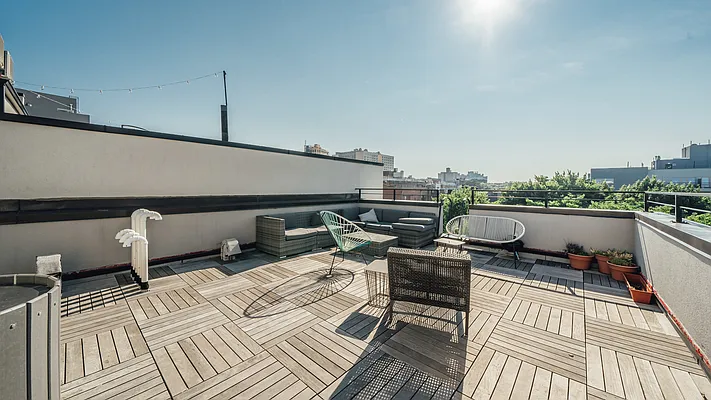 Rented by Nooklyn NYC LLC | media 12