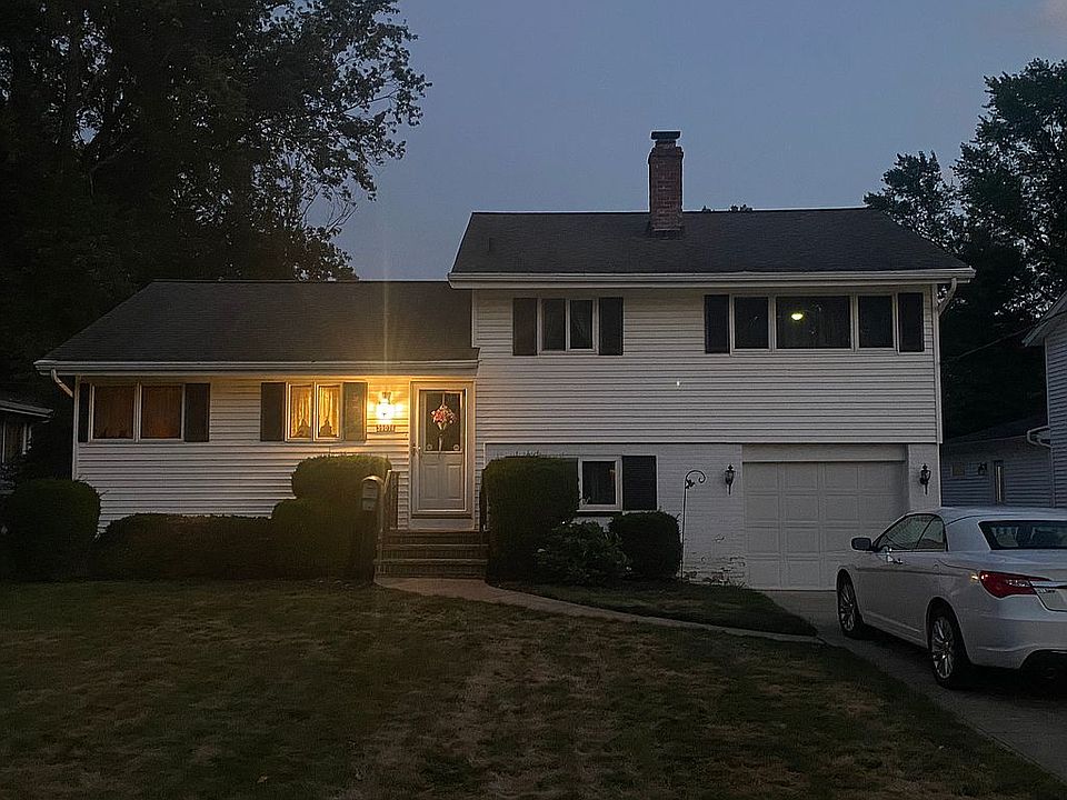 1st image of 39076 Gardenside Dr