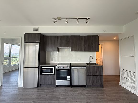 3rd image of 395 Bloor St E #2305
