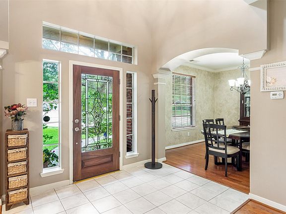 4th image of 12711 Leemont Ct