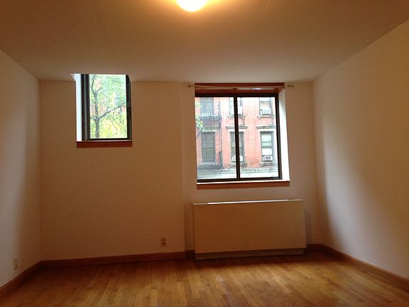 3rd image of 457 W 46th St APT 2C