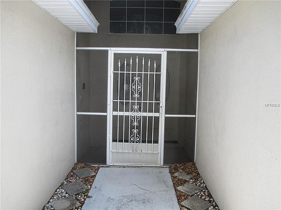 2nd image of 2049 Hemingway Ave