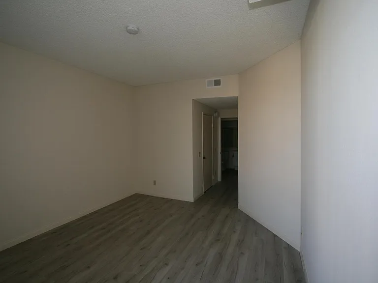 3637 Clarington Ave #213 — Photo 13