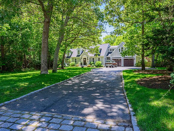 4th image of 19 Coveview Drive