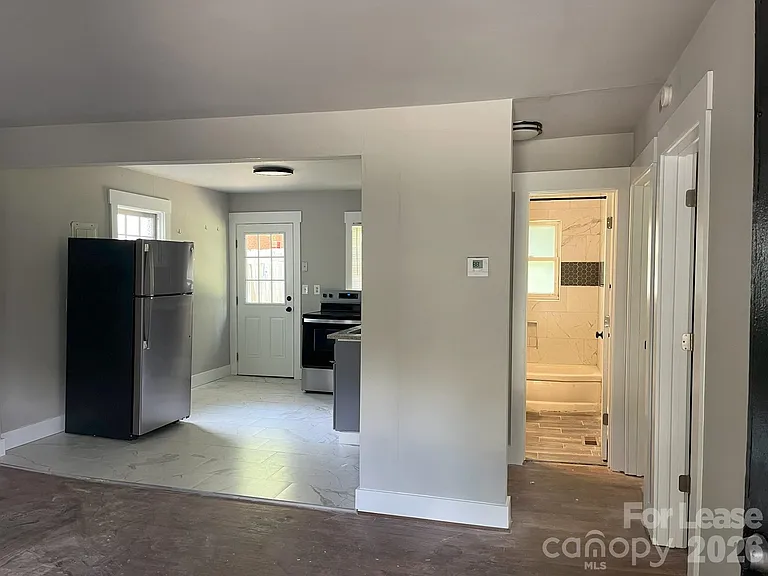 1716 Catherine Simmons Ave — Photo 4