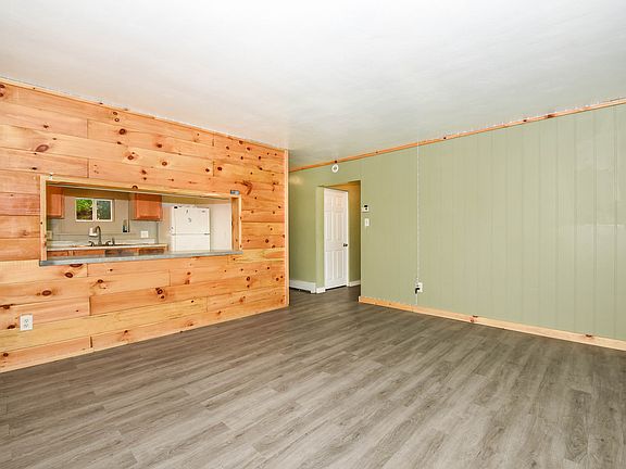 3rd image of 421 Main St #2B