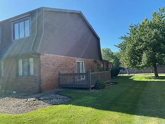2 bed, 1300 sqft, $1,950 — Photo 3