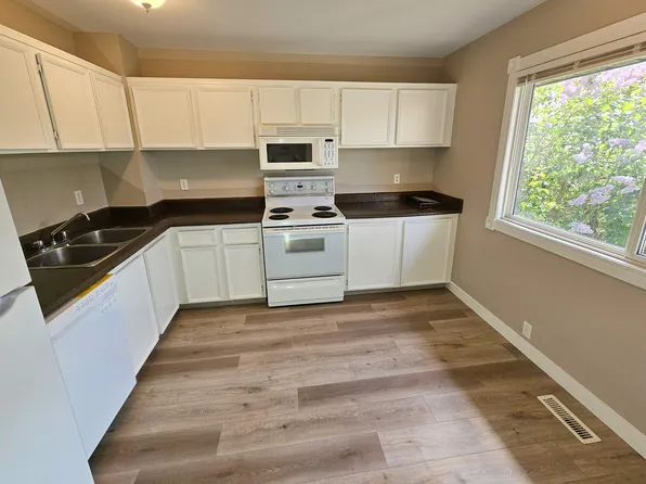 3169 138th Ave NW, Edmonton, AB T5Y 1R1