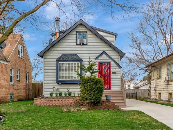 1932 S 8th Ave, Maywood, IL 60153