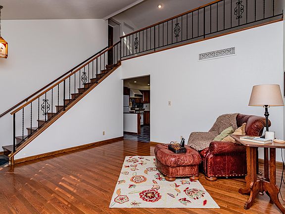 5th image of 3306 Buchanan Ct