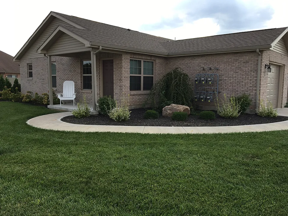 2240 Morning Glory Cir