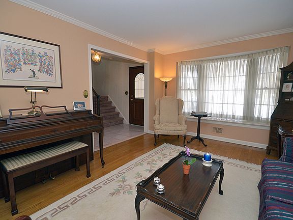 5th image of 44 Elmwood Pl