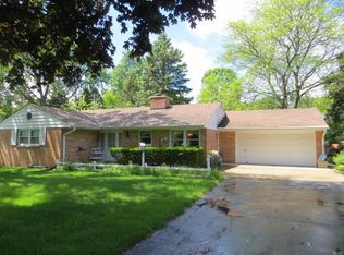 W220N3339 Springdale Rd, Pewaukee, WI 53072