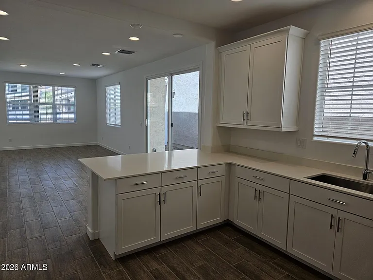 3357 S Primrose Ave — Photo 11