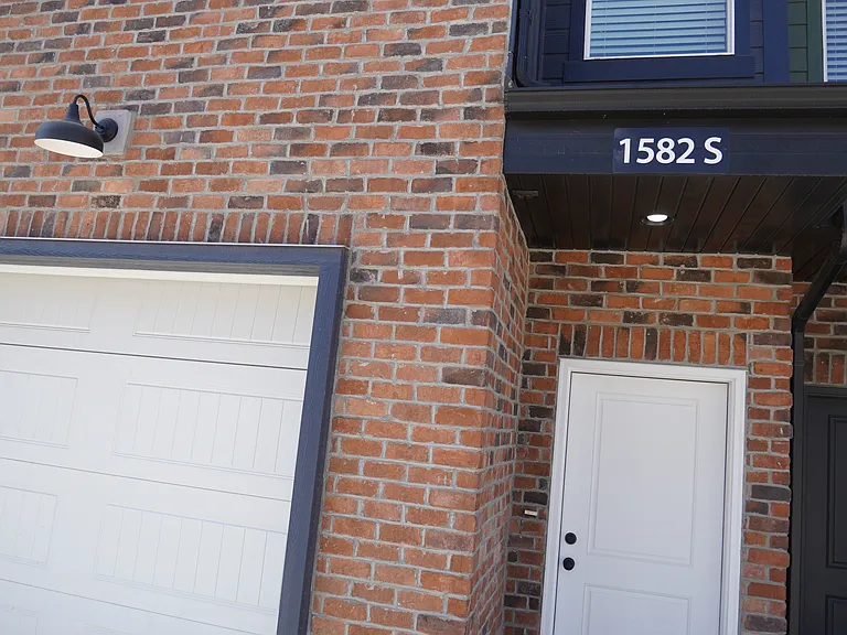 1582 S 150 W — Photo 2
