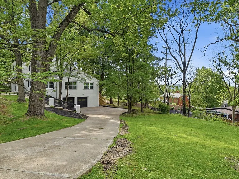 624 Orchard Hill Dr — Photo 48