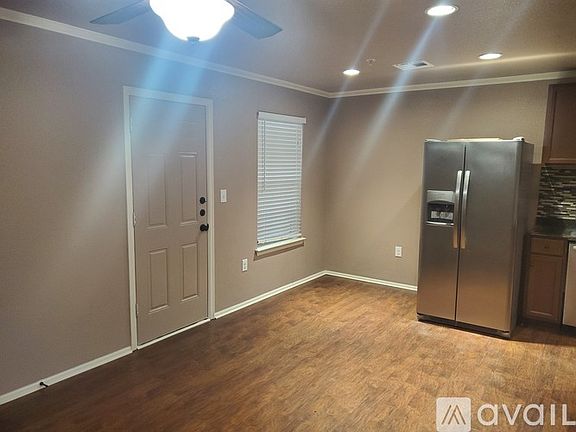 4th image of 10001 Panther Dr #104
