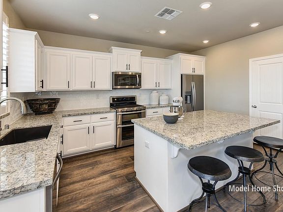 4th image of 3143 Golden Trail St