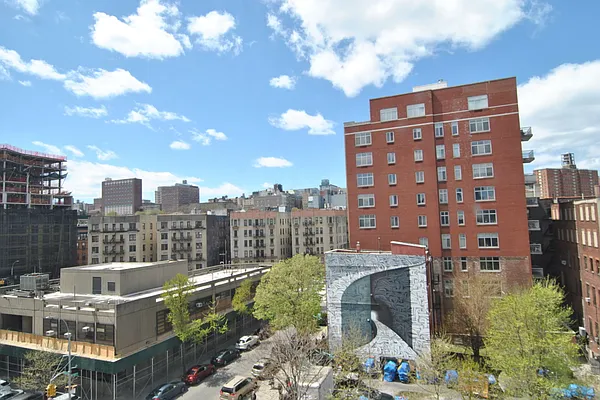 Rented by Compass | media 22