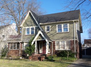 2181 Delaware Dr, Cleveland Heights, OH