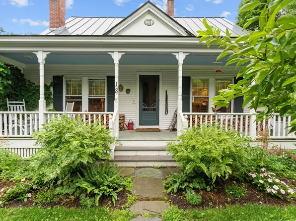 18 Lary Ln, Norwich, VT 05055