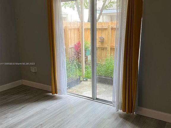 3rd image of 2317 SE 24th Ave #2317