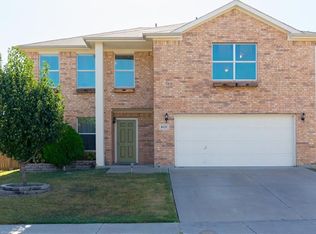 8121 Colwick Ln, Arlington, TX 76002