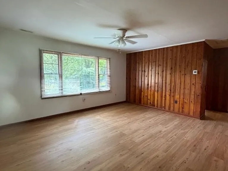 1109 Tapoco Ave — Photo 4