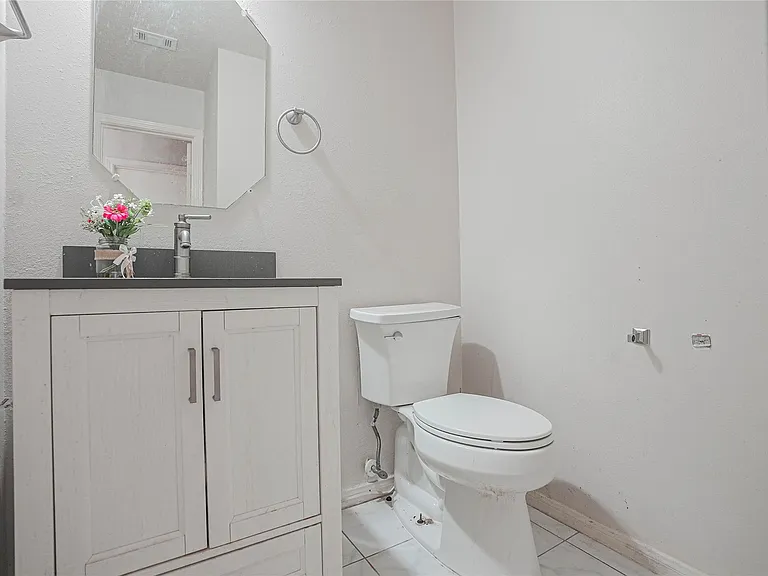 3706 Heritage Colony Dr — Photo 5