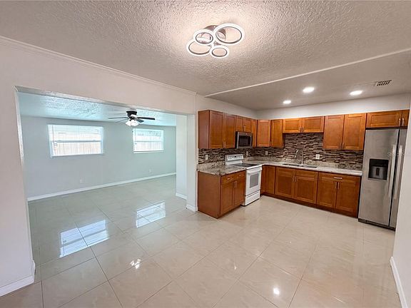 2nd image of 15525 BEDFORD CIRCLE E