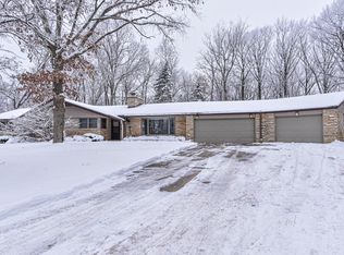 5086 Maplewood Ct, Greendale, WI 53129