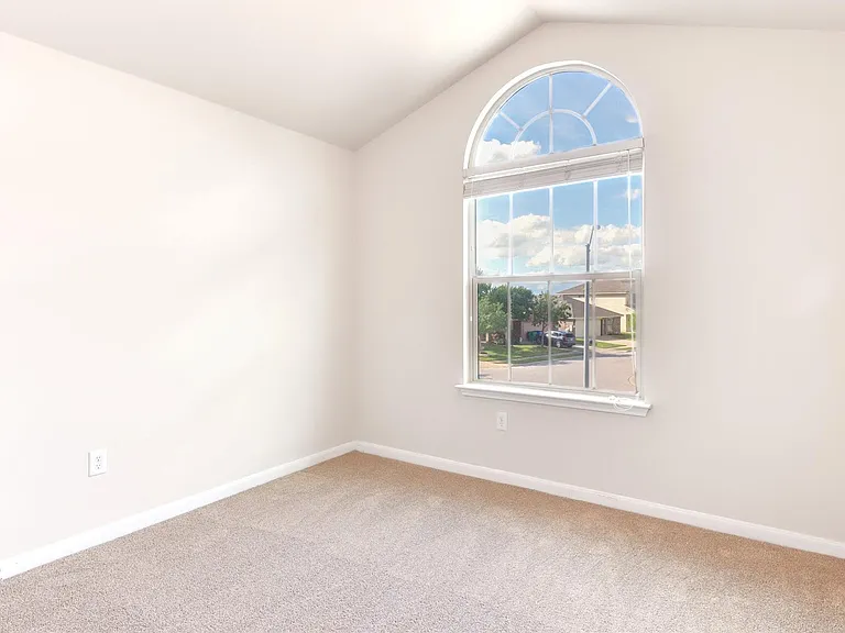 18705 Moreto Loop — Photo 14