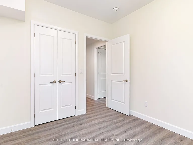274 King St E #2 — Photo 13