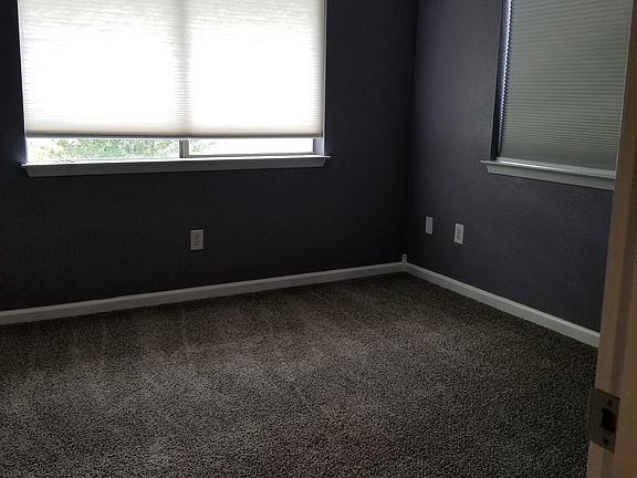 5th image of 308 Oakdale Ave