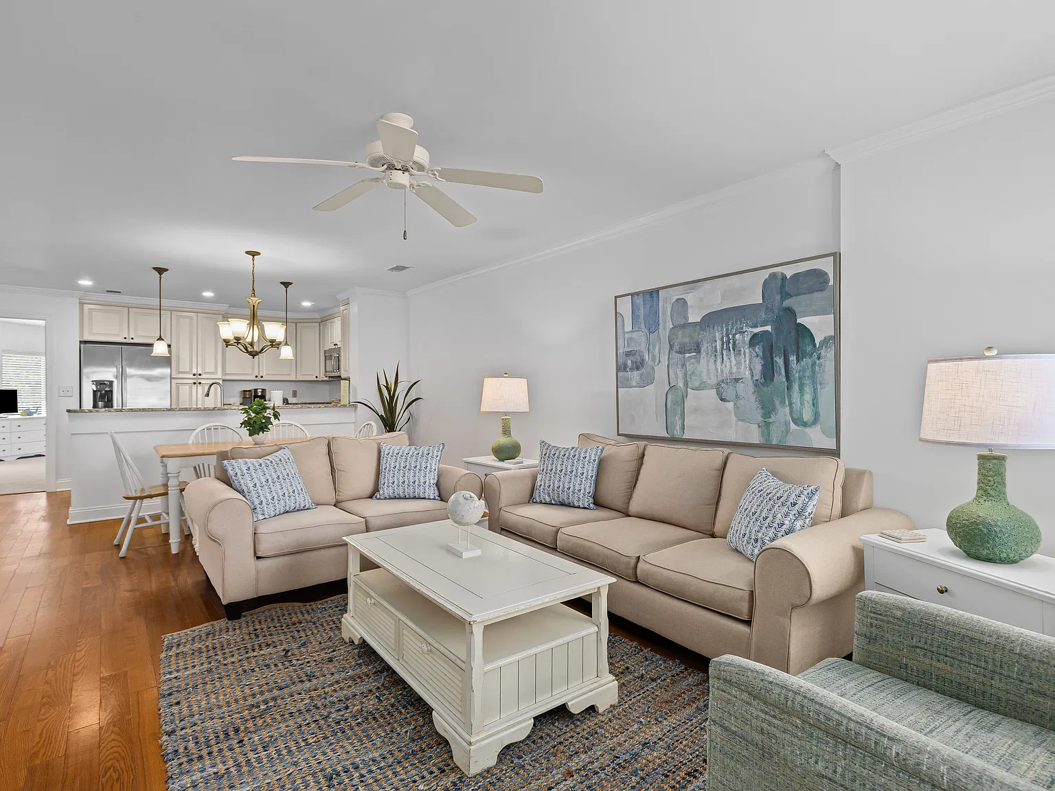 8000 Palmetto Dr — Photo 3
