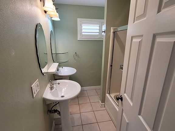 2nd Bathroom upstairs used for 2nd & 3rd Bedrooms