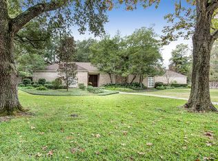12 Stonegate Dr, Houston, TX 77024