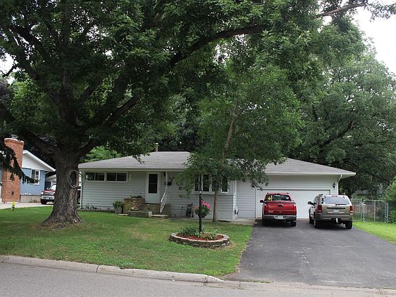 2nd image of 6201 Starlite Blvd NE