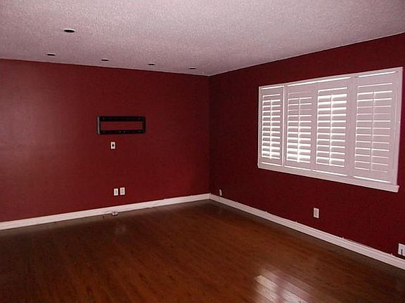 4th image of 10188 Lakeview Dr